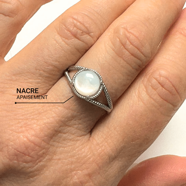 Bague Ajustable "Netra" en Nacre – Image 2