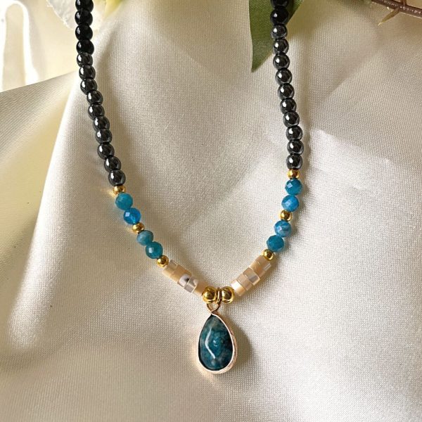 Collier Ras de Cou "Goutte" en Apatite