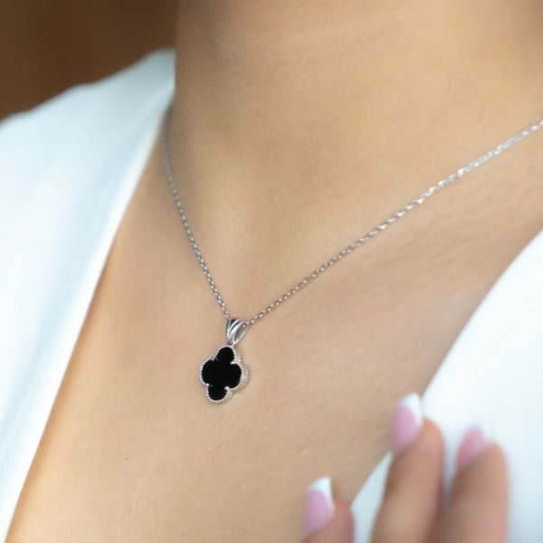 Collier "Trèfle Chance" en Nacre ou Onyx – Image 4