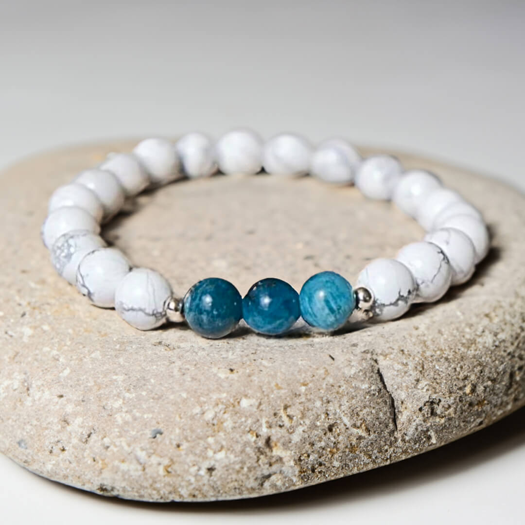 Bracelet "Amincissement" en Apatite & Howlite