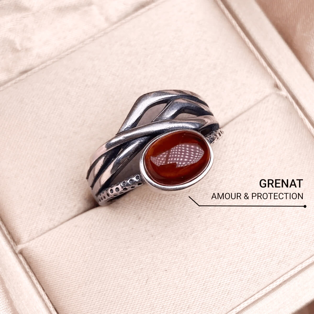 Bague Ajustable "Prema" en Grenat & Argent – Image 3