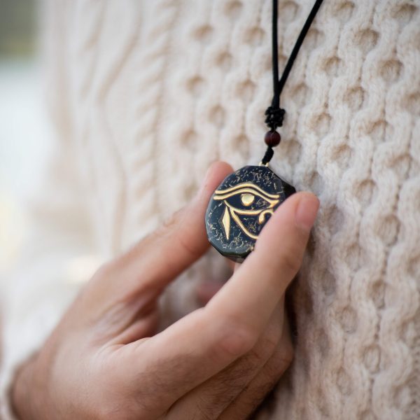 Pendentif Orgonite Oeil d'Horus en Pierres Naturelles – Image 2