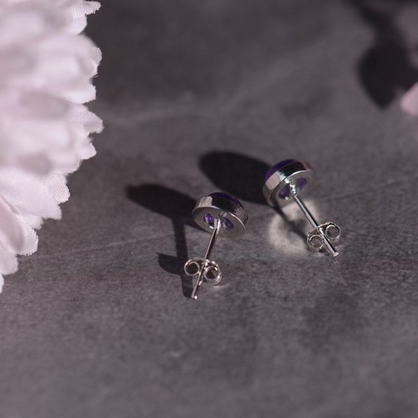 Boucles d'Oreilles Clous en Améthyste & Argent – Image 4