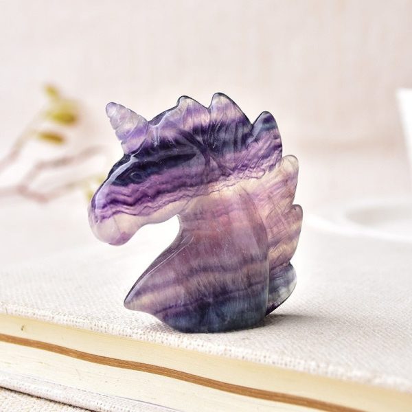 Licorne Sculptée en Fluorite Arc en Ciel