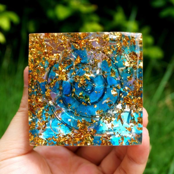 Orgonite "Abondance & Protection" en Améthyste & Quartz Bleu – Image 3