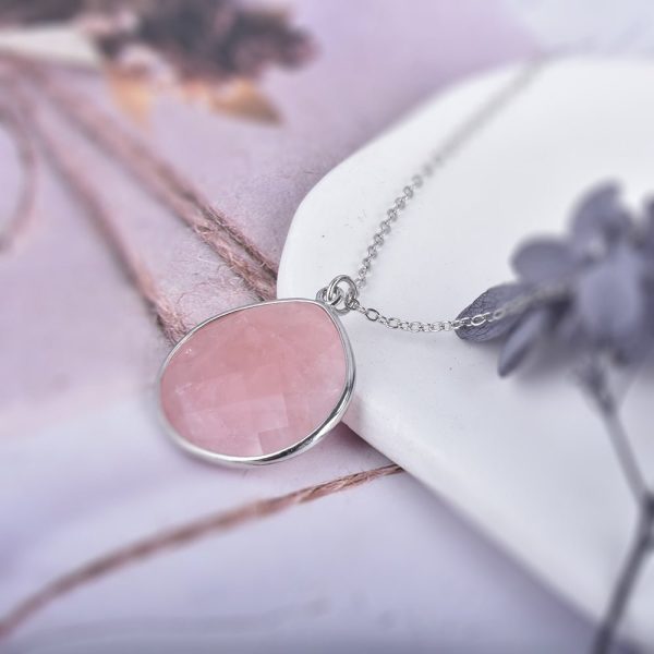 Pendentif "Douceur Infini" en Quartz Rose – Image 5