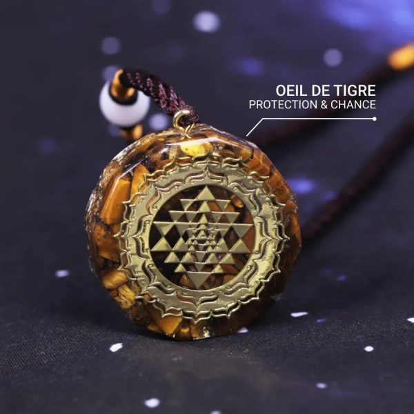 Pendentif Orgonite "Sri Yantra - Protection Sacrée" en Oeil de Tigre – Image 2